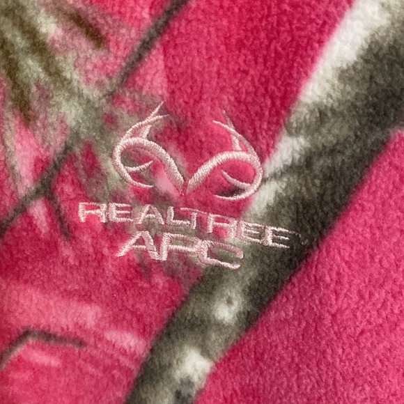 Realtree 1/4 zip fleece, pink camo, size s (4/6) - Picture 2 of 7